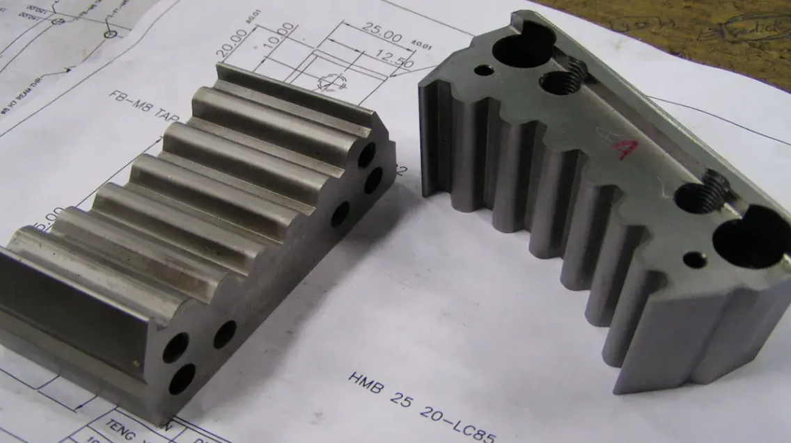 how does electrical discharge machining work